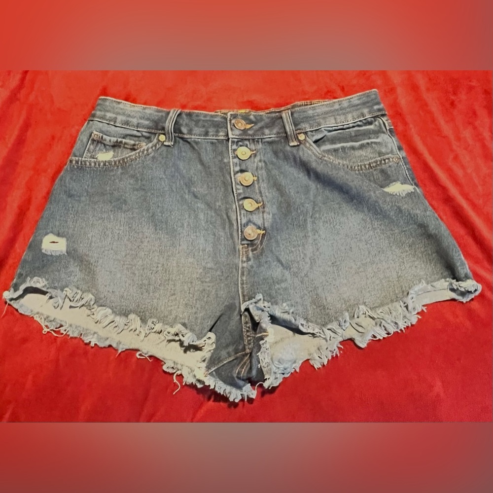 REWASH High Rise Butterfly Button Distressed Jean Shorts